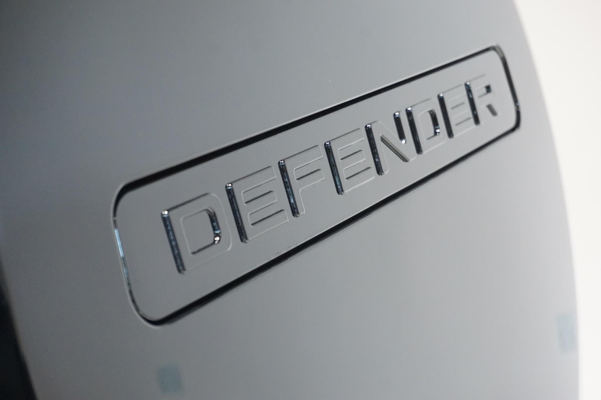 Land Rover Defender 90 3.0 D250 MHEV Hard Top SUV 3dr Diesel Auto 4WD SWB Euro 6 (s/s) (250 ps)